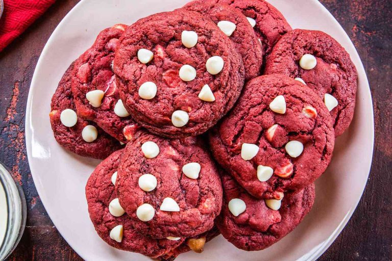 Red Cookies: A Treat That Stands Out